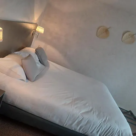 La Parenthese Hotel *